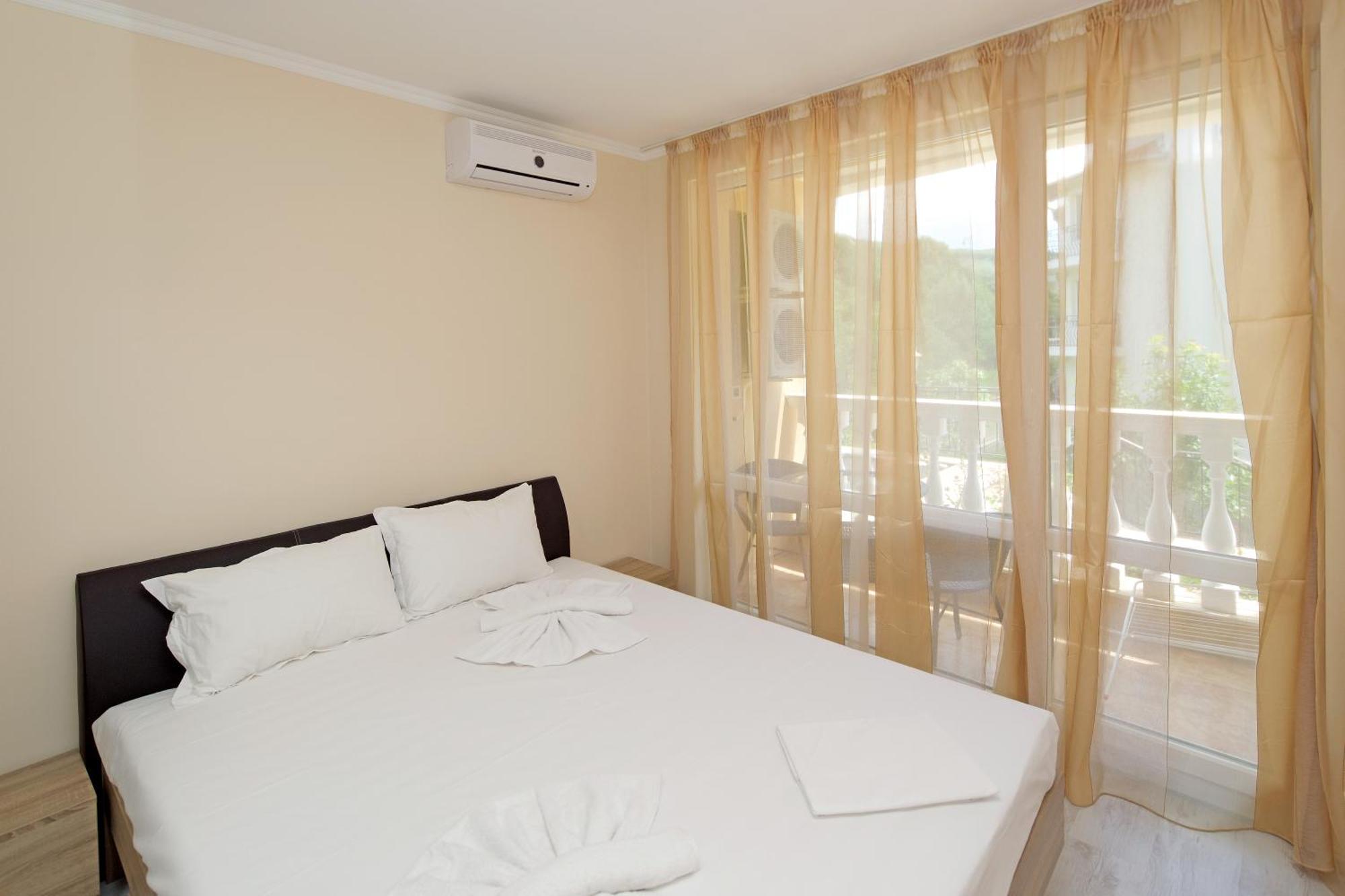 Villa Sardinia And Spa Sveti Vlas Exterior photo